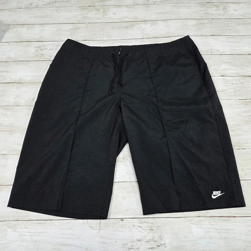 Nike‎ Shorts Women L Black 268077-010 Athletic Drawstring Zip Front Swoosh Logo